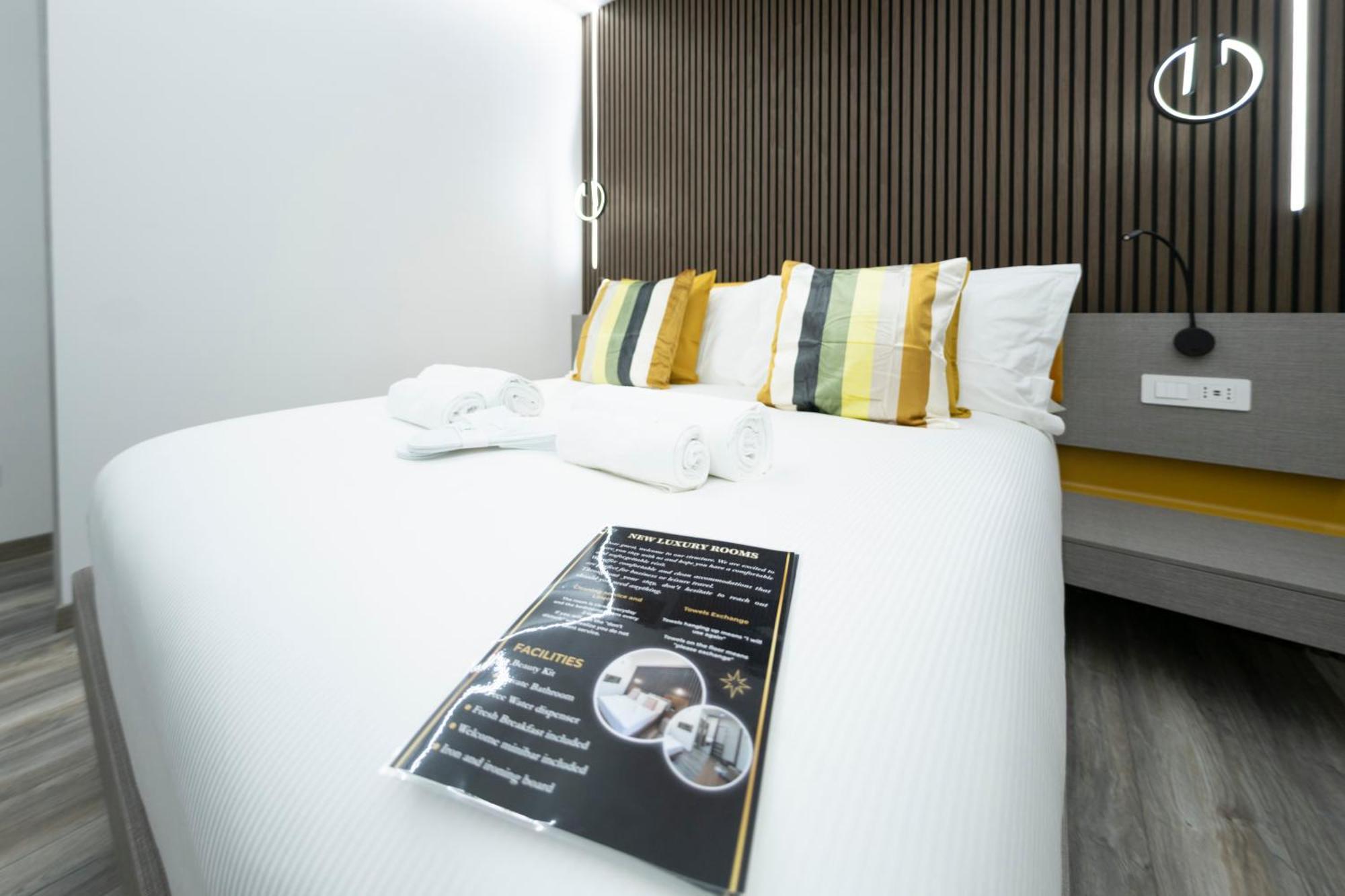 New Luxury Rooms Roma Eksteriør bilde